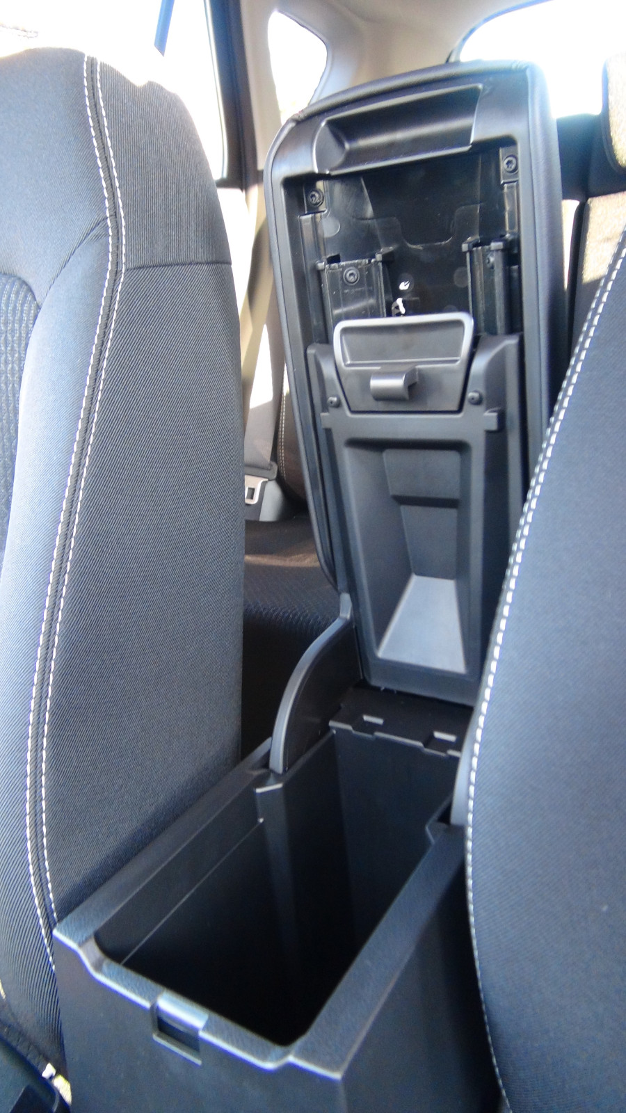 Autohaus Fürst Onlineshop - Mittelarmlehne SUZUKI VITARA