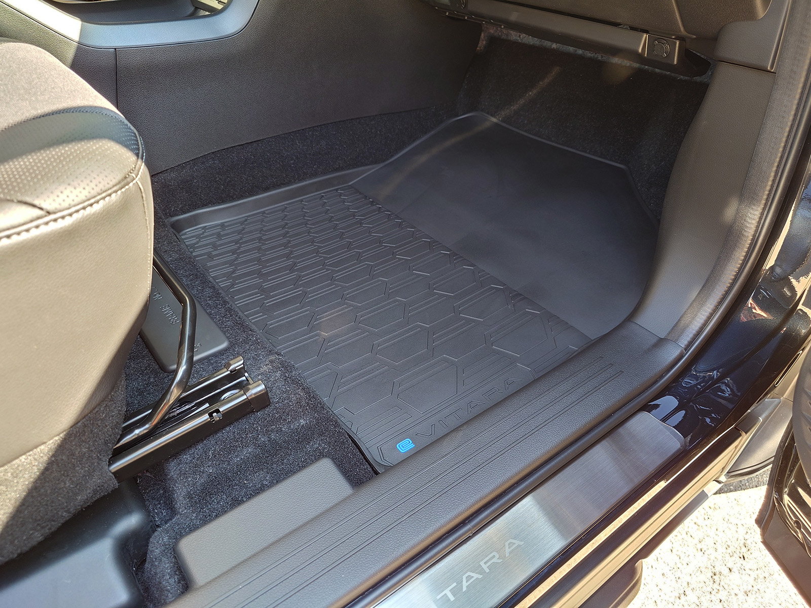 Gummifußmatten-Set für den SUZUKI eVITARA (5-teilig)