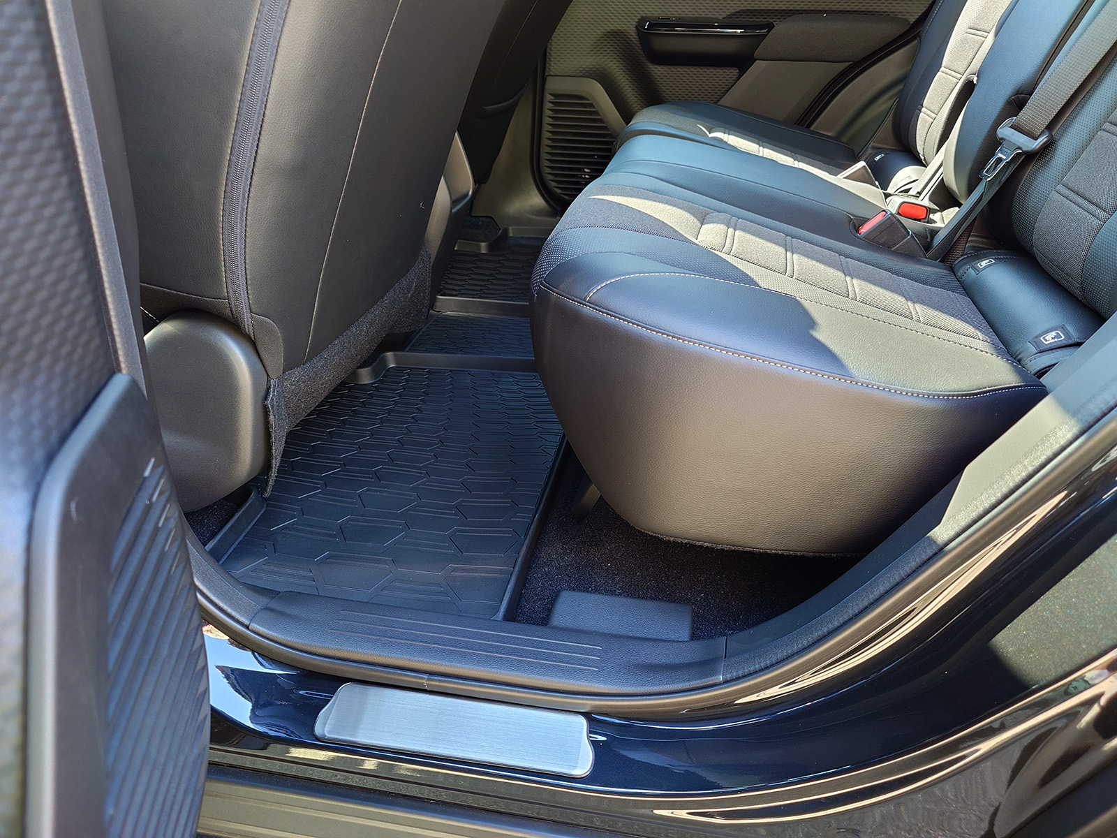 Gummifußmatten-Set für den SUZUKI eVITARA (5-teilig)