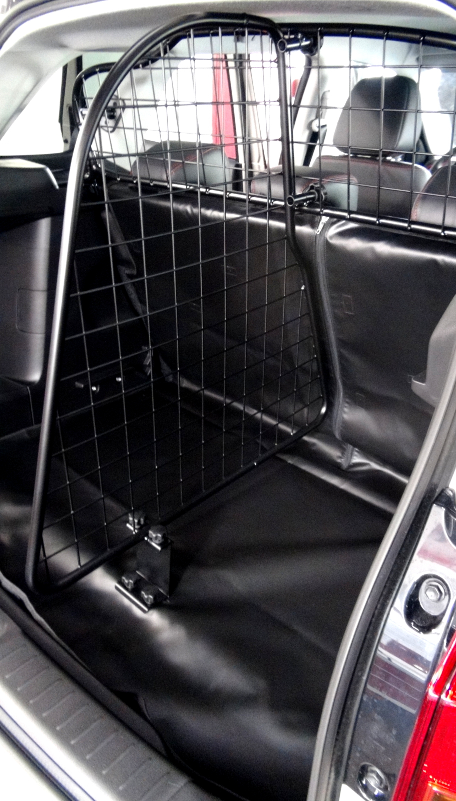 Cargo Barrier (in VITARA)