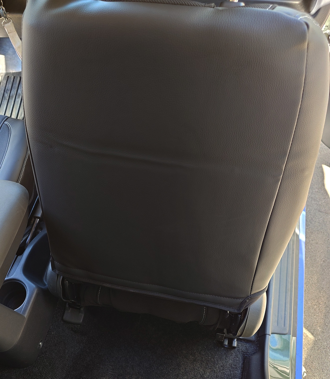 passgenaue Kunstleder-Sitz-Schonbezüge für SUZUKI JIMNY FJ 1998-2018